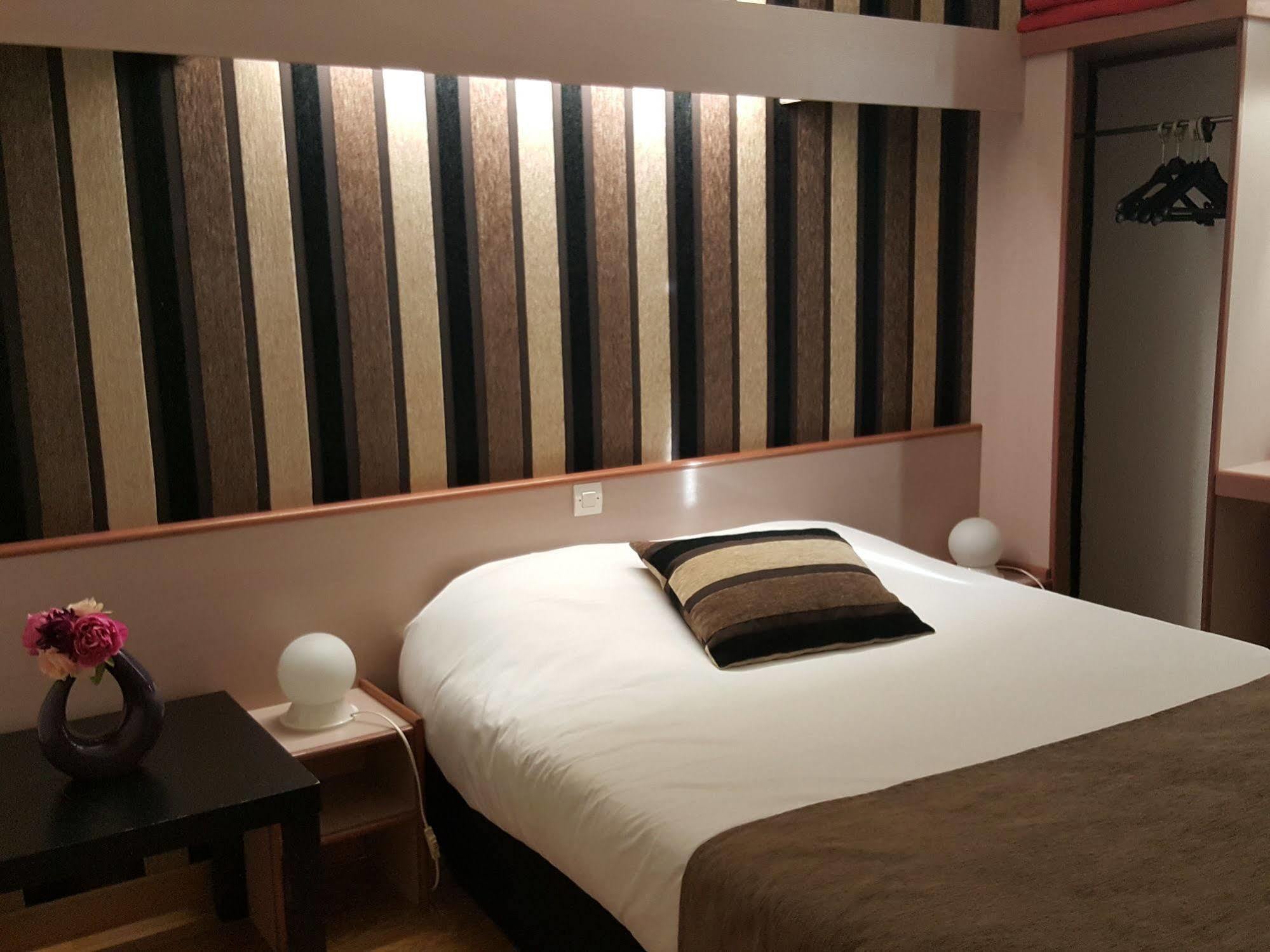 Hotel Eclipse Magnanville Екстер'єр фото