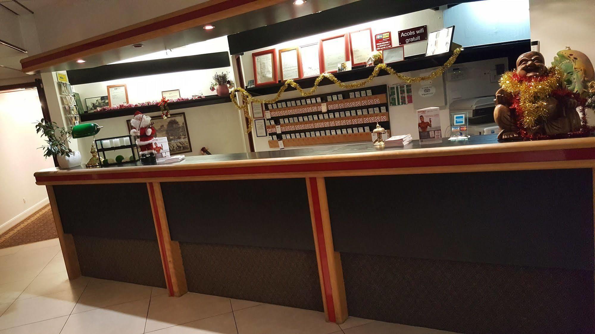 Hotel Eclipse Magnanville Екстер'єр фото